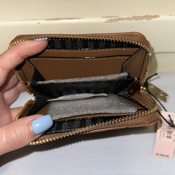 Victoria Secret Cardholder Bundle - Picture 2 of 6